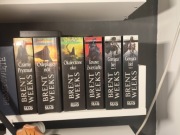 Brent Weeks Powiernik światła Oślepiający nóż, Czarny pryzmat Gorejąca Biel