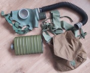 Maska przeciwgazowa wojskowa PRL