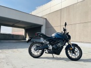 Motocykl Honda CB125R