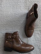 Brązowe eleganckie zasuwane buty botki kozaki jak skóra węża ćwieki XTI  39