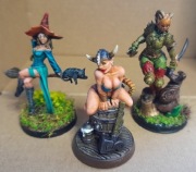 Figurki kobiet fantasy, wojowniczki, czarodziejka