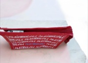 Markowa czerwona kosmetyczka Robin-ruth Amsterdam na zamek