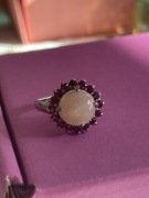 Pierścionek z opalem i rubinami