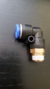 Złączka pneumat. kątowa 8mm wtykowa 1/4"