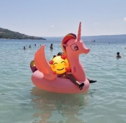 Materac dmuchany 125 x 155 cm jednorożec