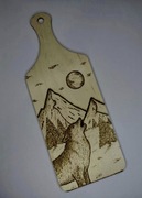 Deska dekoracyjna „Wilk” – ręcznie wypalana w drewnie