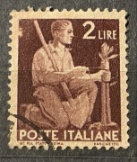 Włochy, postać z narzędziami rolniczymi lub budowlanymi, 2 liry