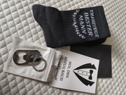 Zestaw prezentowy dla mężczyzny skarpety i otwieracz do butelek 