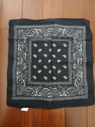 Bandana chusta nowa ale leżącą w szafie