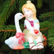 Komozja - bombka szklana kolekcjonerska - dziewczynka z gąską
