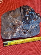 Kalafonia lutownicza w bryle z PRL-u.