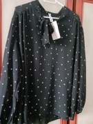 Bluzka czarna w złote gwiazdki