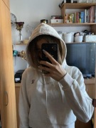 Krótka bluza z kapturem, Sinsay