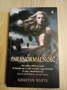 Kiersten White Paranormalność