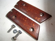 Okładziny i śruby do Polski bagnet  RADOM  mobilizacyjny