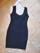 Czarna sukienka przylegająca rozm. M. PULL&BEAR