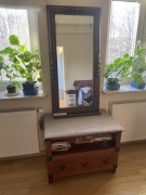 Lustro z ramą drewnianą