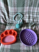 Miska spowalniająca jedzenie +zabawka