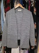 Kostium damski z marynarką i spódnicą Reserved