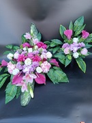 Komplet, zestaw, kompozycja kwiatowa z bukietem na grób.