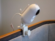 Uchwyt do niani elektronicznej Momcozy. Montaż do łóżeczka