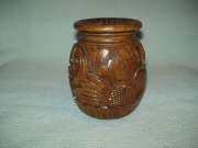 DREWNIANY, RZEŹBIONY FLAKON