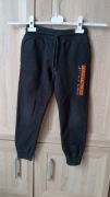 Dziecięce spodnie dresowe typu jogger 134 cm