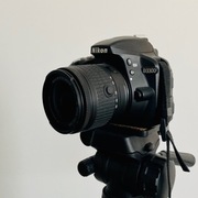 Lustrzanka NIKON D3300 + AF-P 18-55 + statyw