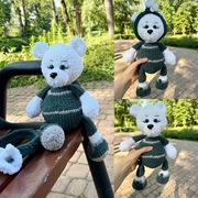 Miś w piżamie z opaską na głowę