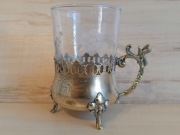 POSREBRZANY PODSTAKANNIK KOSZYCZEK UCHWYT SZKLANKA GRAWER STYL JARRA