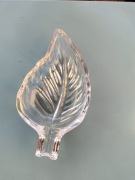 Dekoracja z kryształu liść podstawka talerzyk nr06