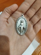 Medalik Niepokalanej po łacinie 2.5 cm x 4.5cm