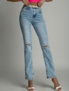 Spodnie jeansowe z rozcięciami 