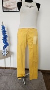 Żolte bawełniane spodnie typu proste rozmiar M