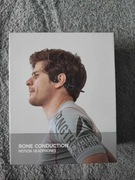 Sportowe słuchawki bluetooth do biegania i pływania.