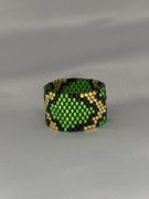 Pierścionek szeroki z koralików złoto i zieleń wąż