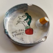 Popielniczka "Synu nie pal" na prezent 18 urodziny