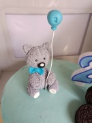 Figurka z masy cukrowej na tort Miś z balonem 