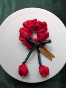 Czerwona scrunchie tulipany 