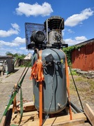 Kompresor olejowy 270 litrów, silnik 400 volt.