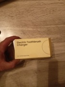 ładowarki do elektrycznej szczoteczki do zębówo konstrukcji „2-w-1 