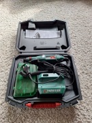 Urządzenie do modelarstwa i grawerowania Parkside PMGS 12 D4 w walizce