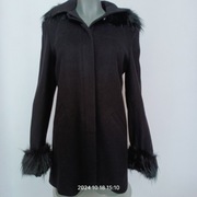 Piękny płaszcz damski/ wełna z dodatkiem kaszmiru  rozmiar 36 