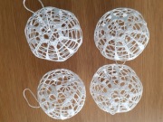 BOMBKI SZYDEŁKOWE RĘCZNIE ROBIONE 4 szt (21) 