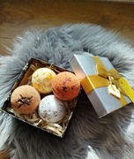 Zestaw świąteczny 4 musujące kule do kąpieli LittleLove Spa