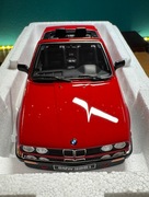 1:18 BMW 325i (E30) 1986 Cabriolet Bright Red [Otto}
