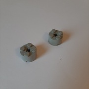 Lego 3941 Old Light Gray  Brick, Round 2 x 2 with Axle Hole