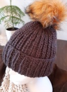 Czapka wełniana robiona na drutach