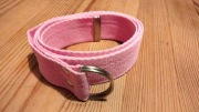 Pasek damski długości 106,5 cm szerokość 2,9 cm kolor różowy