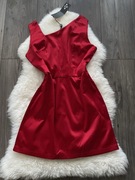 Sukienka czerwona satynowa mini krótka na suwak z asymetrycznym dekoltem